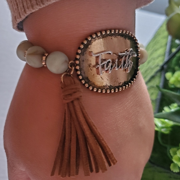 Bracelet "Faith" - Picture 3 of 5